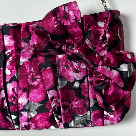 White House Black Market Floral Bag - Picture 2 of 8